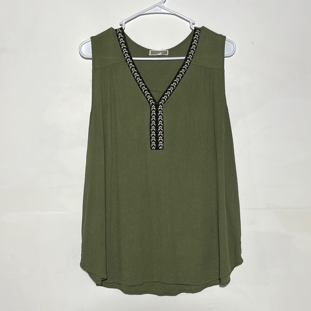 Pleione Green Embroidered V-neck Sleeveless Tank Top Size Large - Picture 1 of 7
